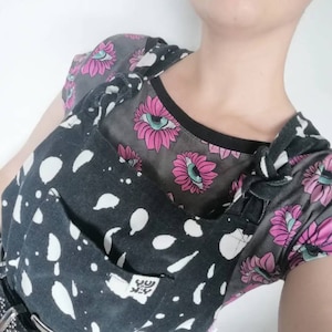 Custom Cropped Tee, Eye-Flower, XXS-3XL, Crop top, Tshirt, Womens tee, Crop Tee, weird fashion, womens crop, made to order, alternative top