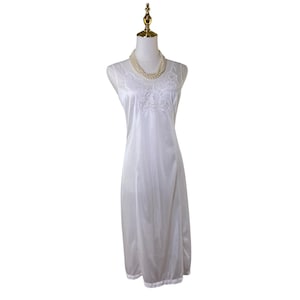 Vintage 60s Coquette White Nylon Floral Lace Wide Strap Full Slip Dress Size M