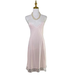 Vintage 60s Delicate Pastel Pink Nylon Lacy Bust Pinup Full Slip Dress Size S/M