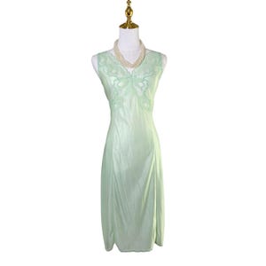 Vintage 70s Coquette Mint Green Nylon Lacy Wide Strap Full Slip Dress Size M