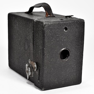 1926 Kodak No. 2 Cartridge Hawk-Eye Model C Box Camera, uses 120 Roll Film