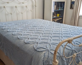 Blue Chenille Connecting Star Circles Bedspread, Vintage Full Size Bed Cover