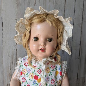 Unmarked 21&quot; Mama Doll, Composition & Cloth, 1920&#39;s Antique Child&#39;s Toy, Swivel Head Shoulderplate