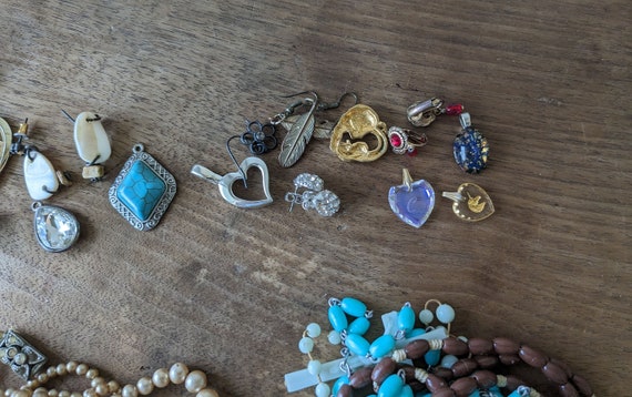 Bundle Vintage Jewelry, Pearls, Antique Beads, Re… - image 3