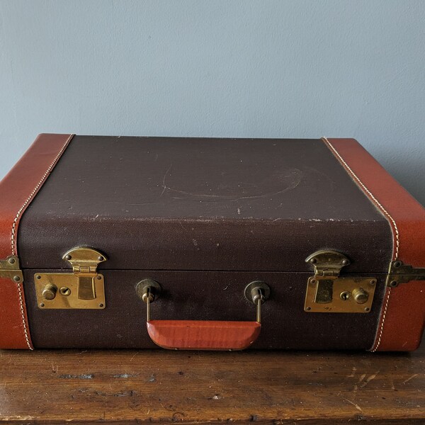 Small Brown Vintage Suitcase, Overnight Luggage, Train Travel, VGC