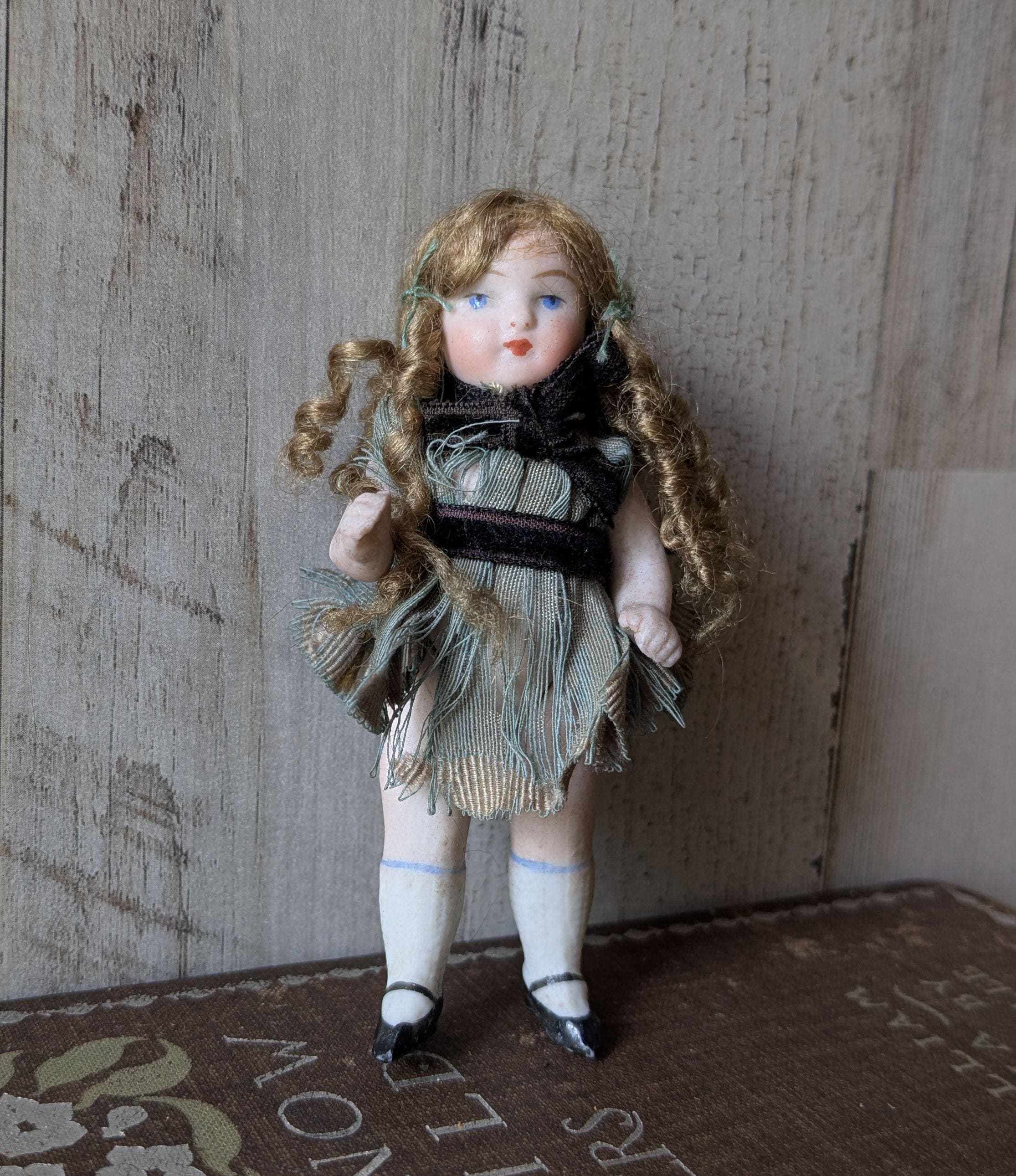 bisque doll Etsy 日本 Tiny german antique Antique アンティーク