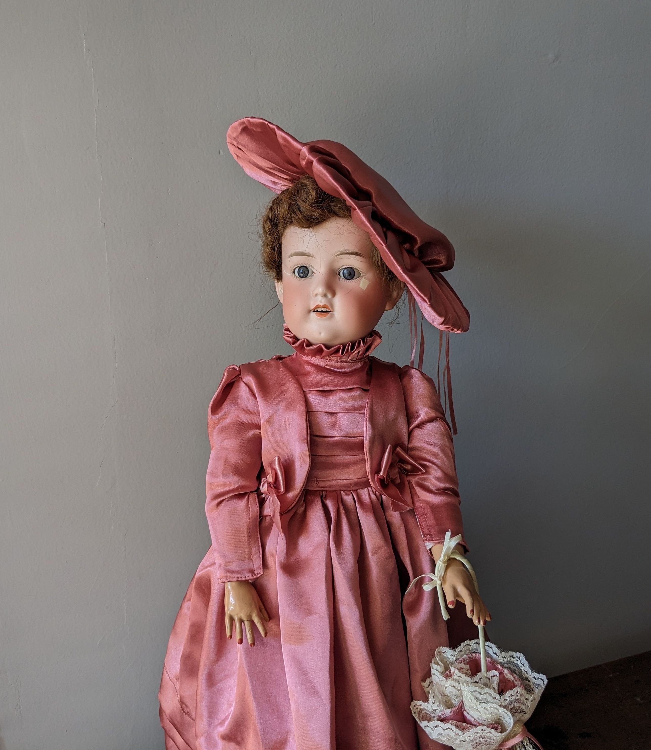 * antique doll ୨୧ ストローハットの ペグドールさん antique doll ୨୧ ストローハットの ペグドールさん - メルカリ