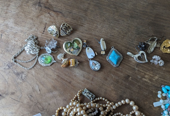 Bundle Vintage Jewelry, Pearls, Antique Beads, Re… - image 2