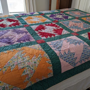 Vintage Handmade Quilt, Bear Paw Variation, Hand Sewn and Hand Quilted Blanket, 1950's Bed Cover image 2