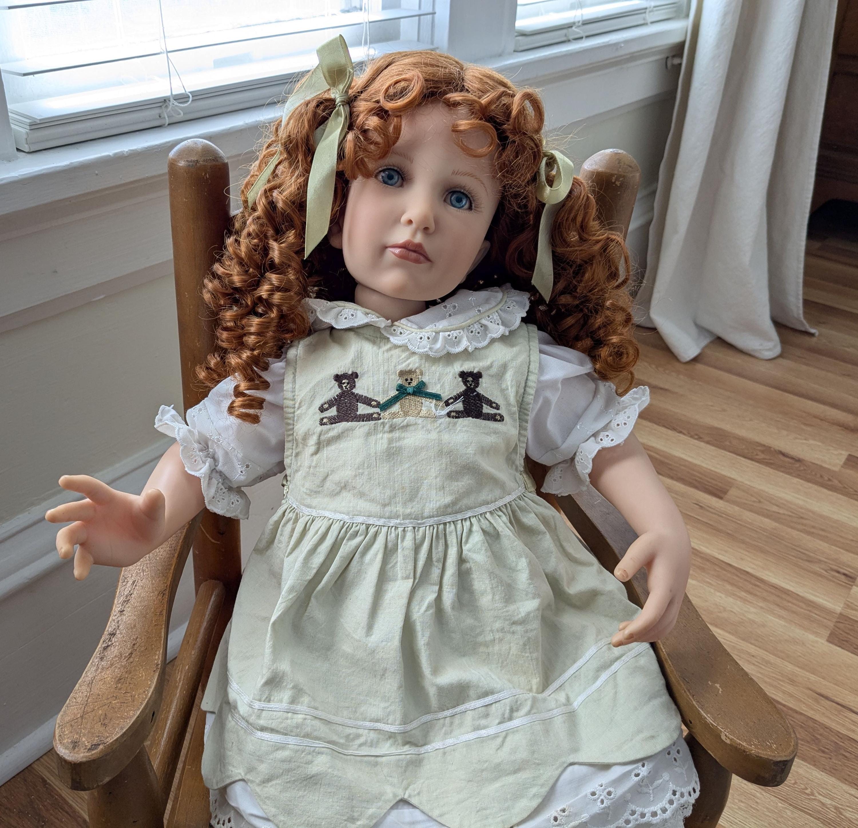 Vintage Joan Blackwood Sitting 27