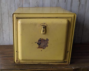Vintage Yellow Bread Box with Latch & Removable Shelf, Metal Storage Container, 13&quot; x 13&quot; x 12&quot; Kitchen Counter Cabinet