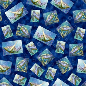 Puede incluir: Un fondo azul con un patrón repetitivo de tortugas marinas nadando en un océano azul con burbujas. Las tortugas están rodeadas de algas marinas y corales. El patrón es perfecto para telas, papel tapiz o papel de regalo.