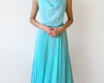 Medium 80s Sea Foam Blue Pleated Midi Dress | Vintage Accordion Pleat Statement | Ethereal 90s Minimalist | Size 10 Sculptural Pastel