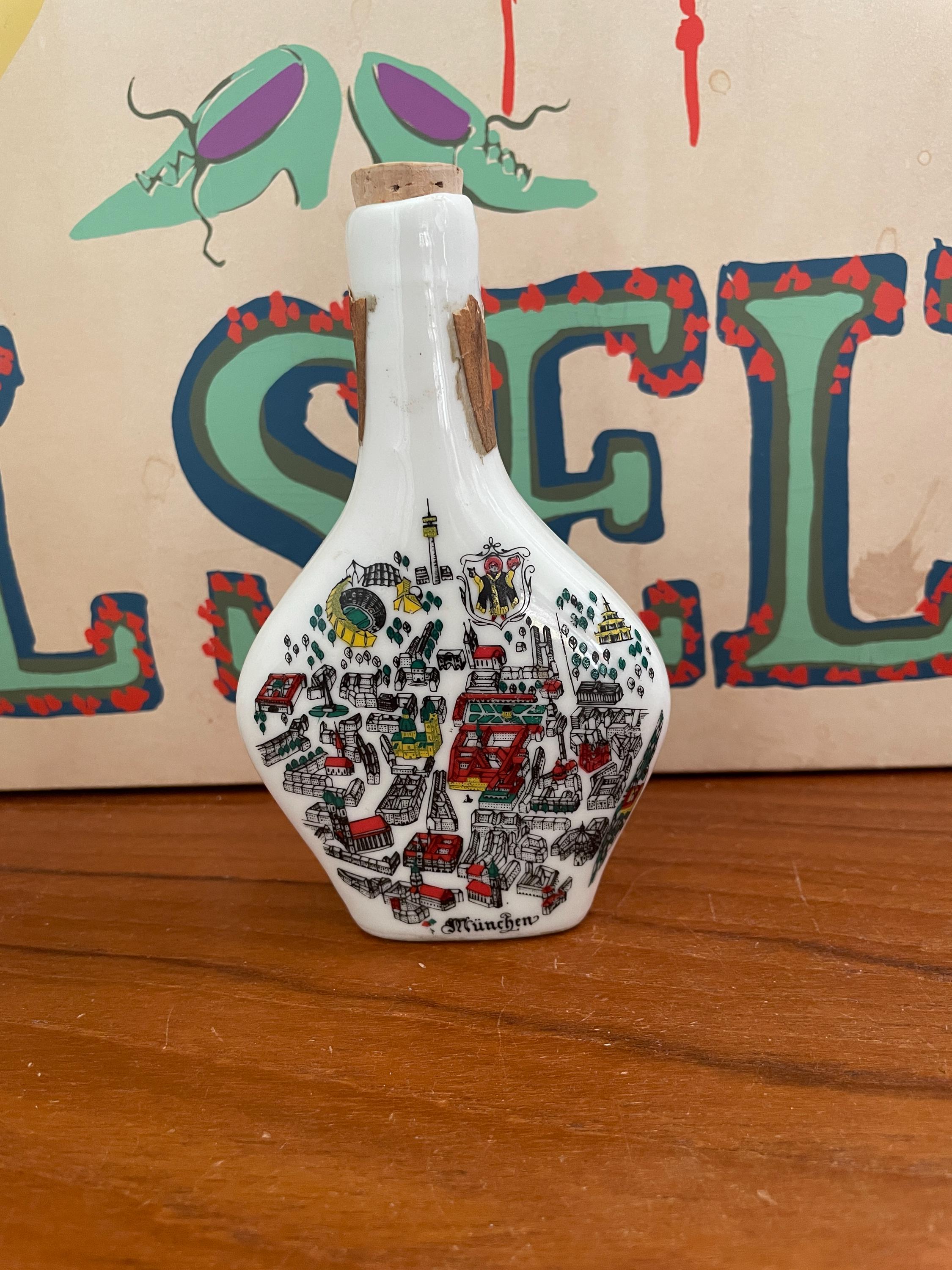 GARNIER Liqueursピエロ　レトロ酒瓶　置物 Garnier Liquor Bottle - Etsy