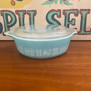 Small 1 PT Pyrex Butterprint Teal Casserole Dish with Lid