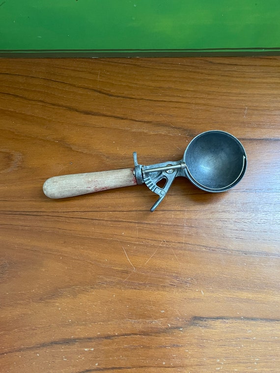 Vintage Roberts Japan Ice Cream Scoop With Wooden Handle Etsy