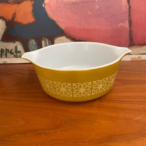 Small Pyrex Autumn Floral Casserole