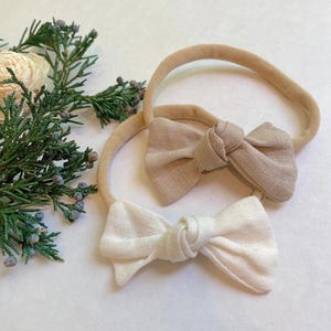 Linen Baby Bows, Linen Bows, Baby Hair Bows, Nylon Headbands, Baby Girl Headbands, Baby Bows, Small Baby Headband, Knot Bow Headbands