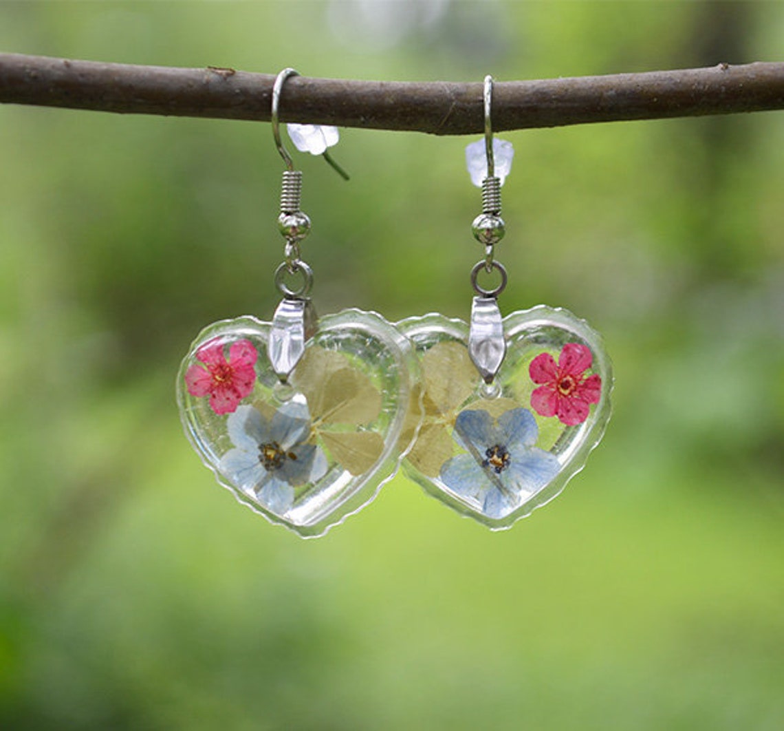 Pressed Flower Resin Earrings Dangle Hearts Earrings Etsy
