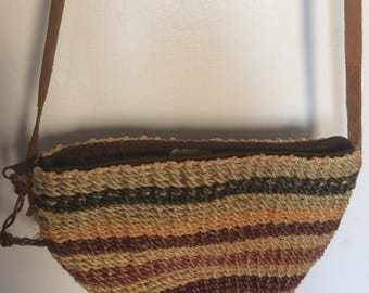 Small striped straw purse