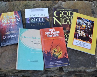 Lot of 6 Religion Books Booklets Church God Prayer Set Collection Reading