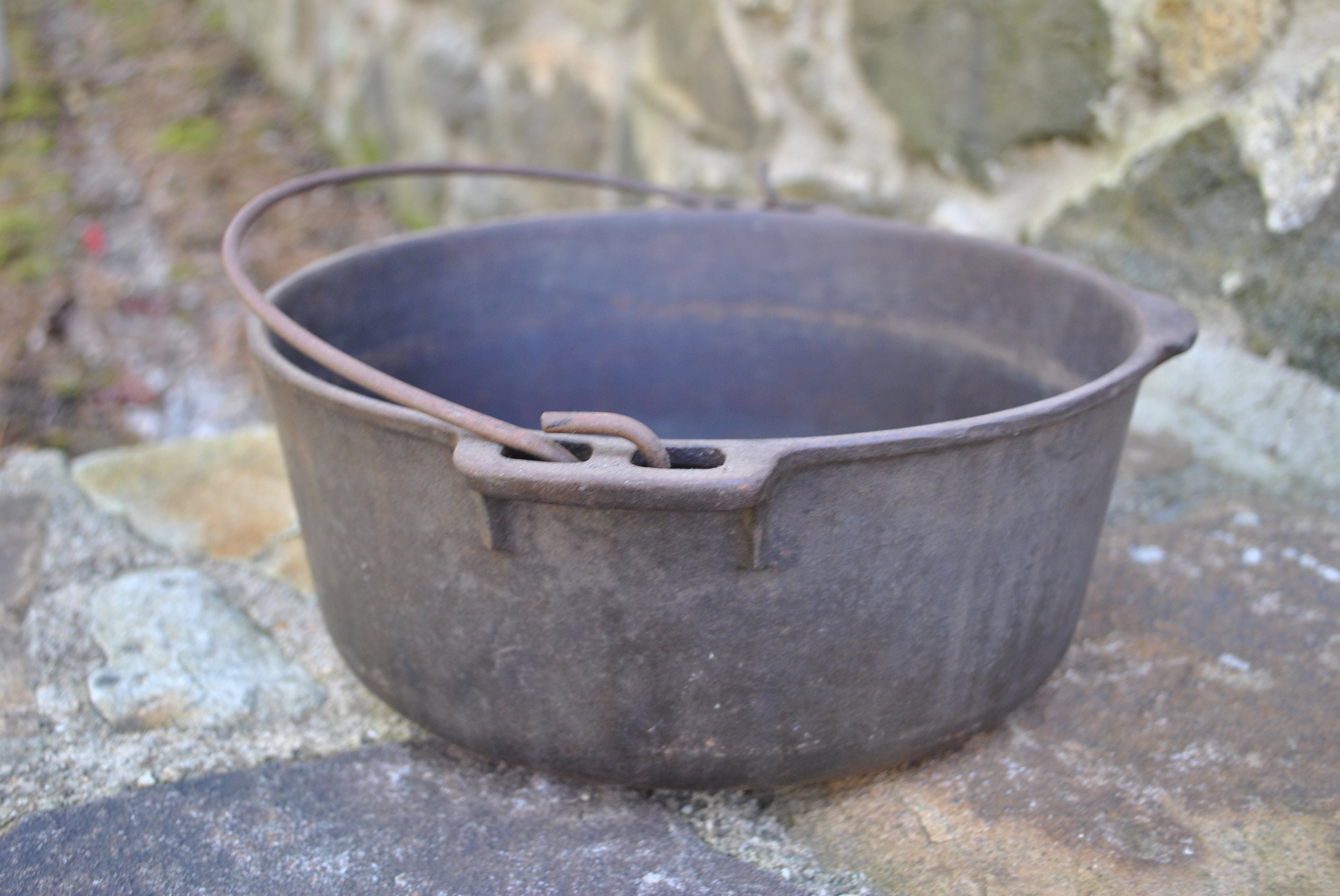 Antique Cast Iron Pot - New England Garden Company