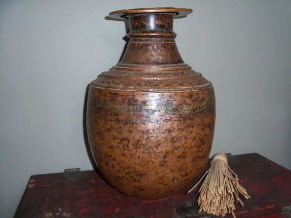 Copper Water Pot From Nepal - 19th Century Copper Water Pot From Nepal - 19th Century