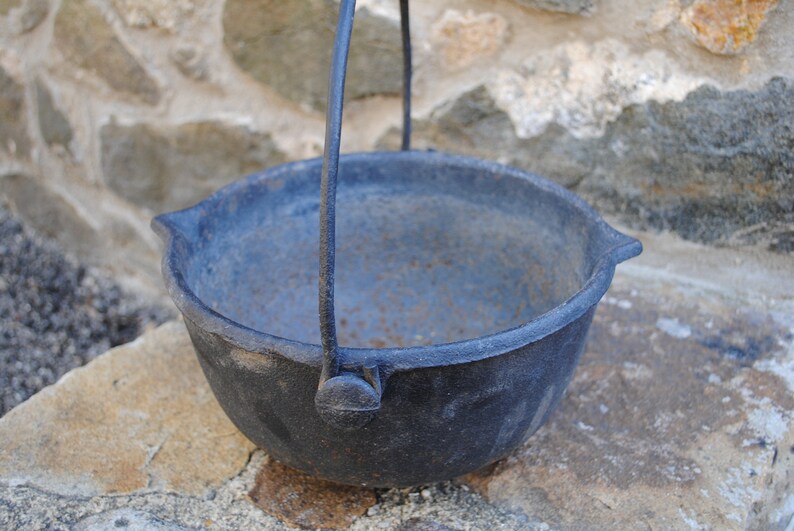 Large Vintage Cast Iron Hanging Pot Planter Farmhouse Etsy