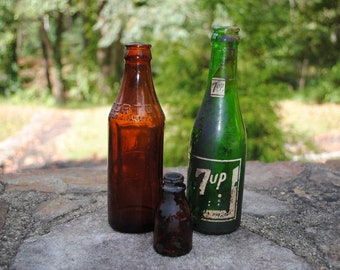 Lot of 3 Small Antique Bottles 7up Soda Glass Green Brown