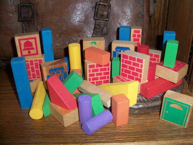 Lot Of 42 Vintage Wooden Building Blocks Kids Children Props C