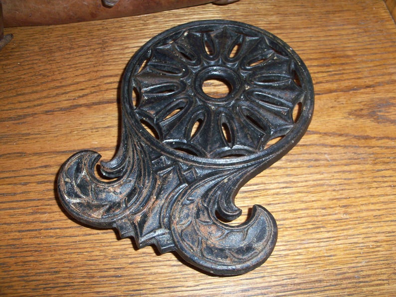 Vintage Hopewell Cast Iron Trivet Kitchen Wall Decor Cooking Etsy