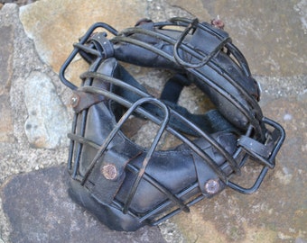 Vintage Baseball Catcher Umpire Mask Face Game Sports Memorabilia Display Head Protection