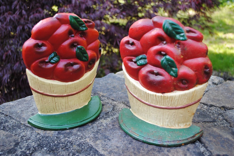 Pair of Vintage Cast Iron Apple Basket Doorstops Bookends Etsy