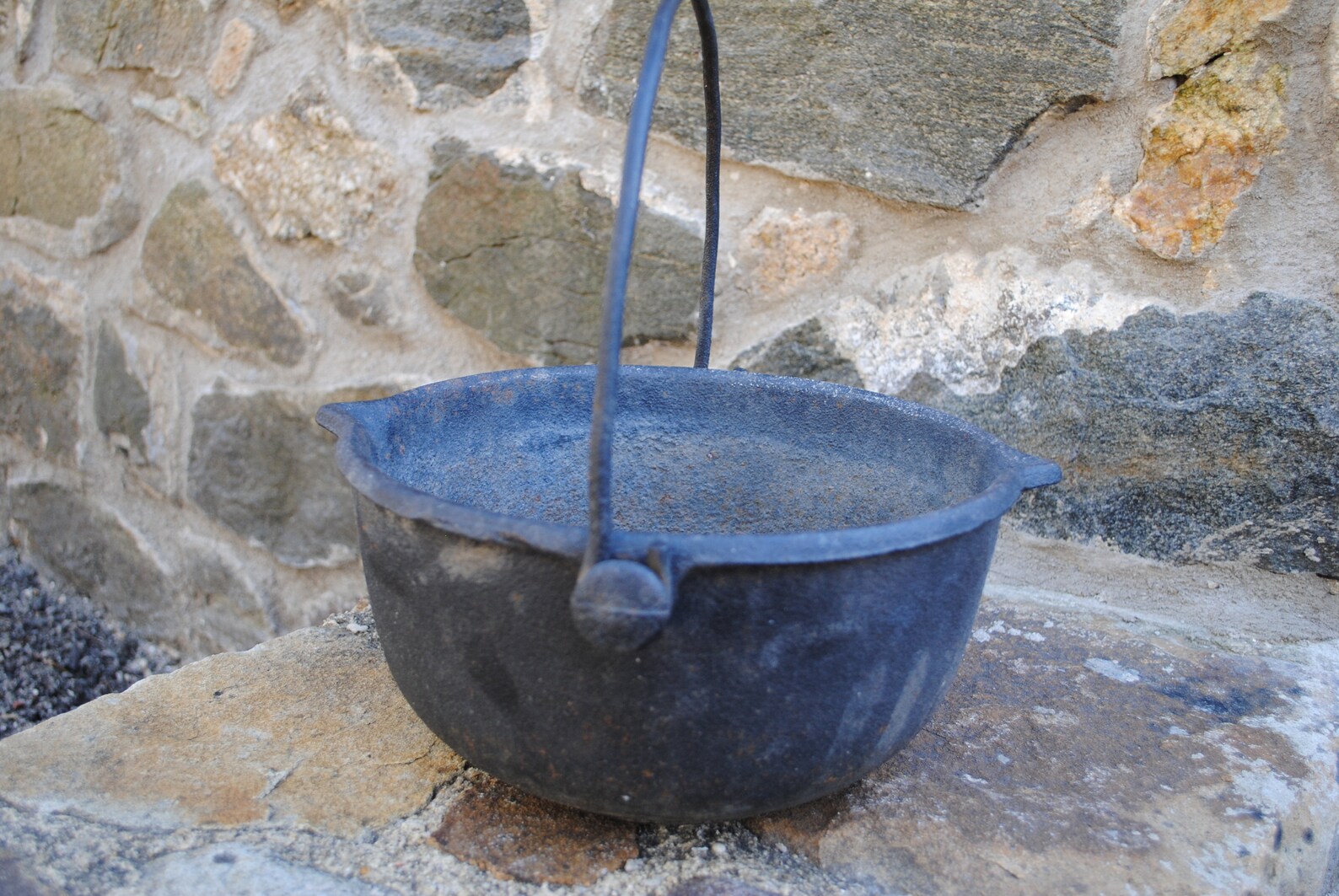 Large Vintage Cast Iron Hanging Pot Planter Farmhouse Etsy