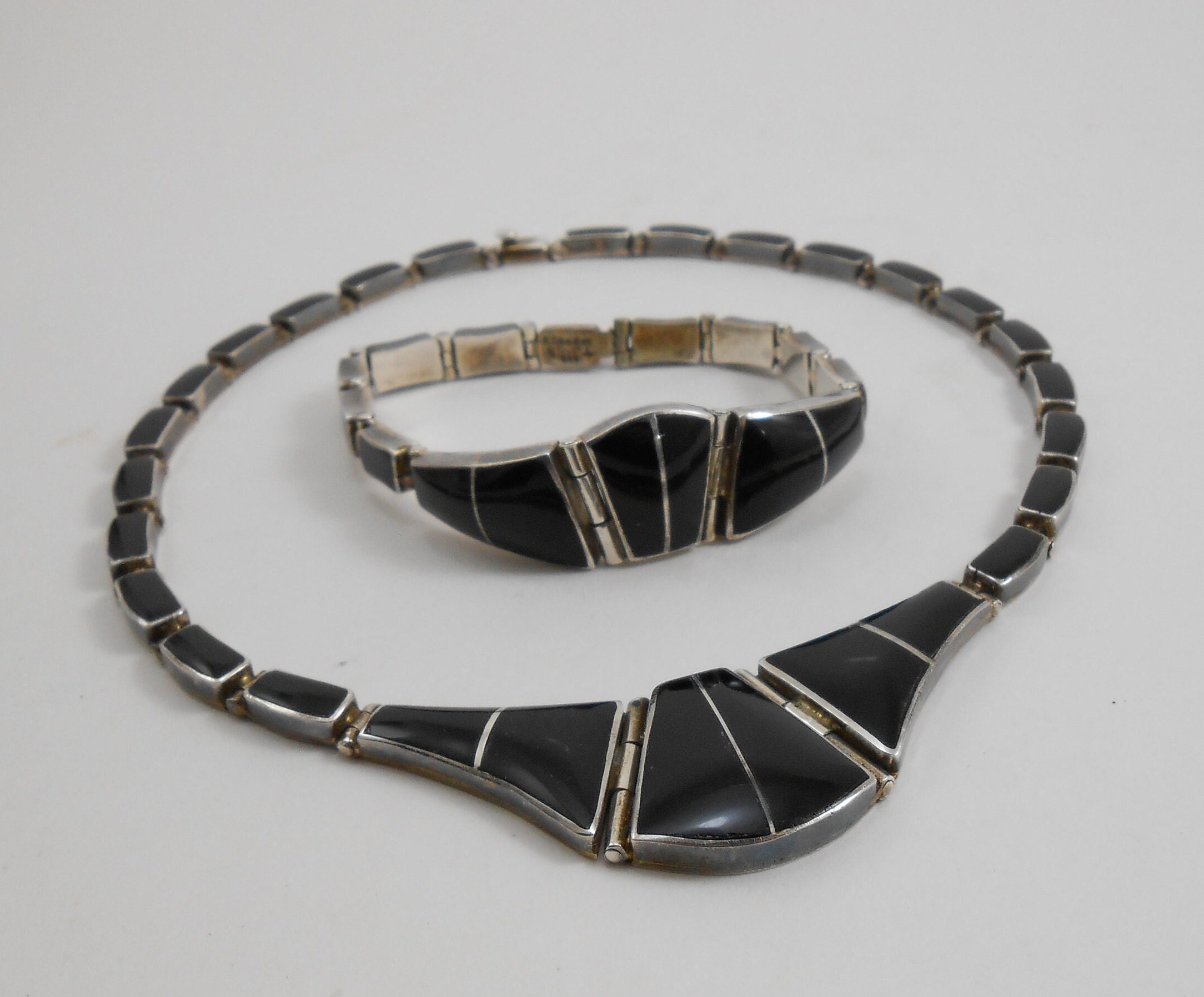 Mexico 950 Silver and Onyx Necklace and Bracelet Set Signed Mexico 950 Silver and Onyx Necklace and Bracelet Set Signed