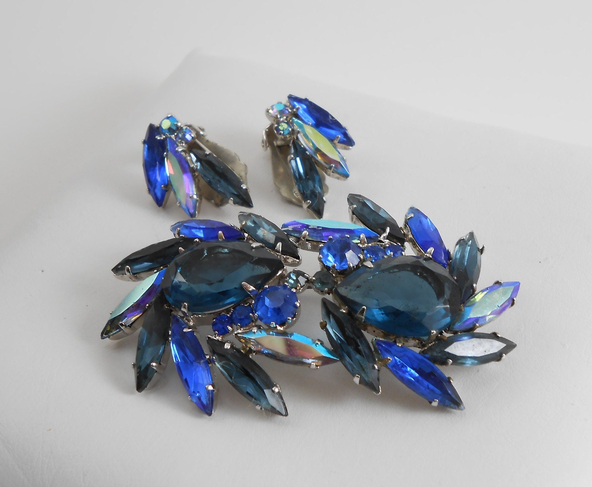 Czechoslovakia brooch - Etsy 日本
