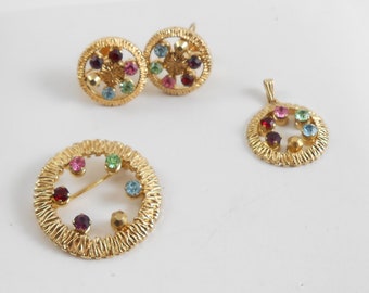 Parure de bijoux Avon vintage, boucles d'oreilles, pendentif, broche, strass multicolores