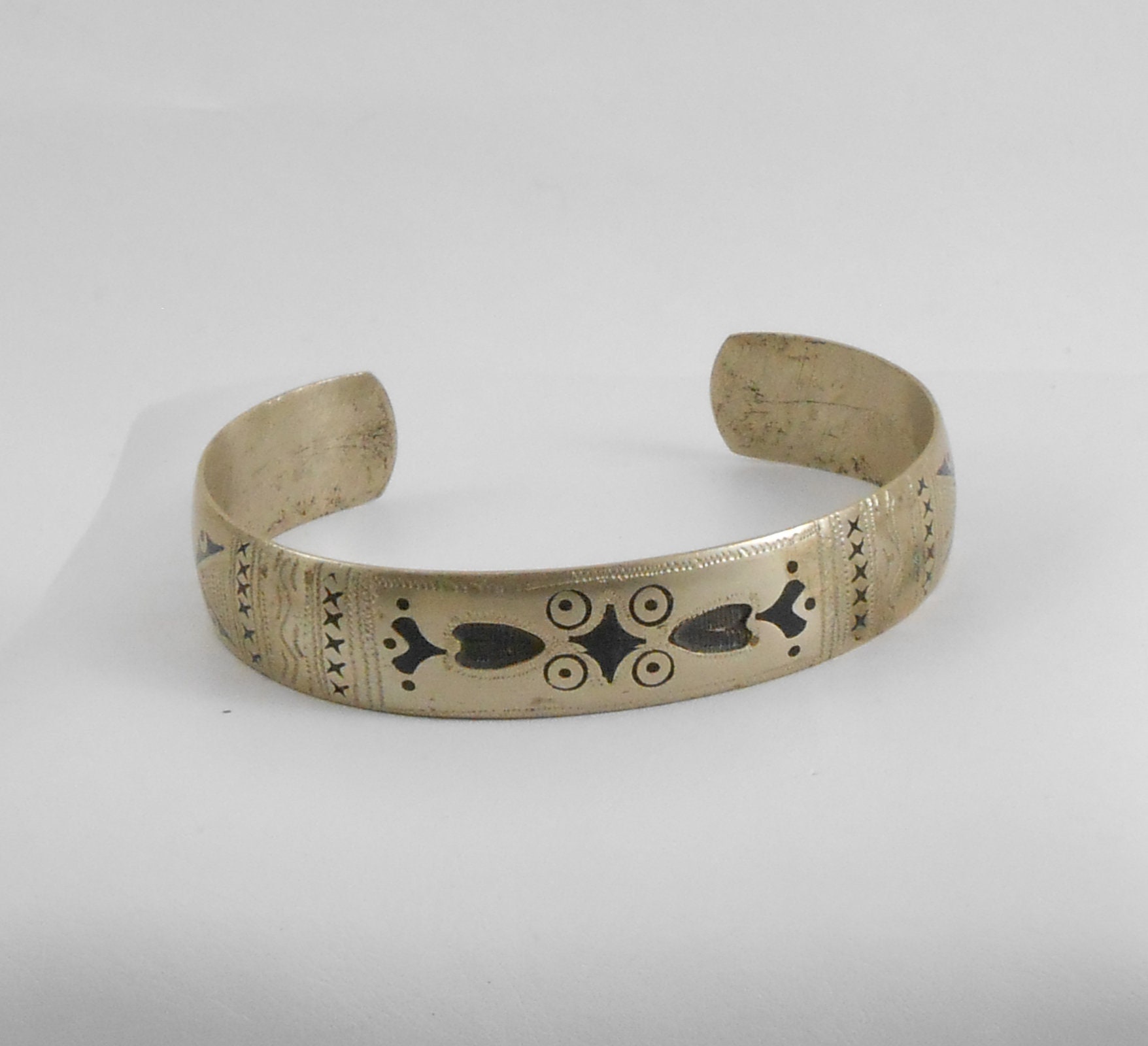 トライバルモチーフ カフブレスレットシルバー製 シルバー トライバル カフ ブレスレット ユニセックス - Etsy 日本