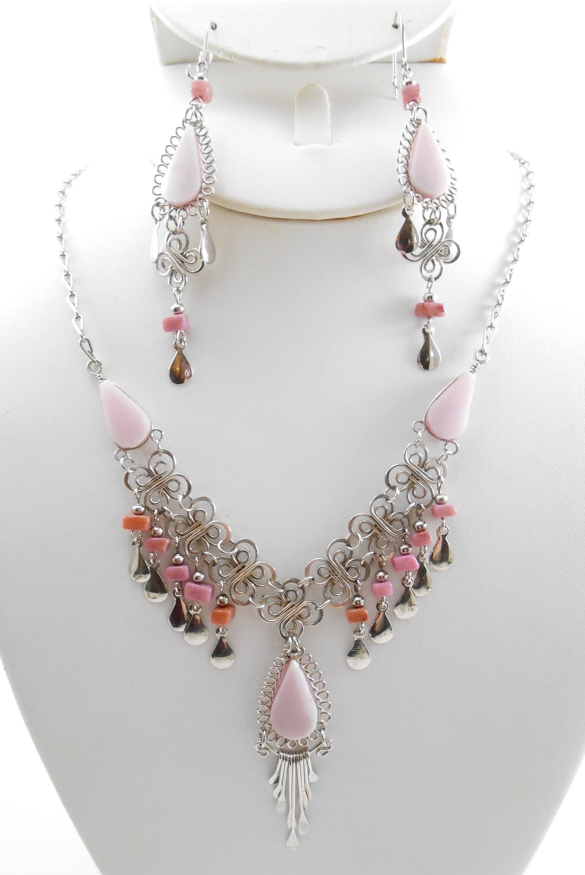 Paparazzi pink shop moonstone earrings