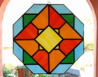 Modello di vetro colorato - Fiore quadrato