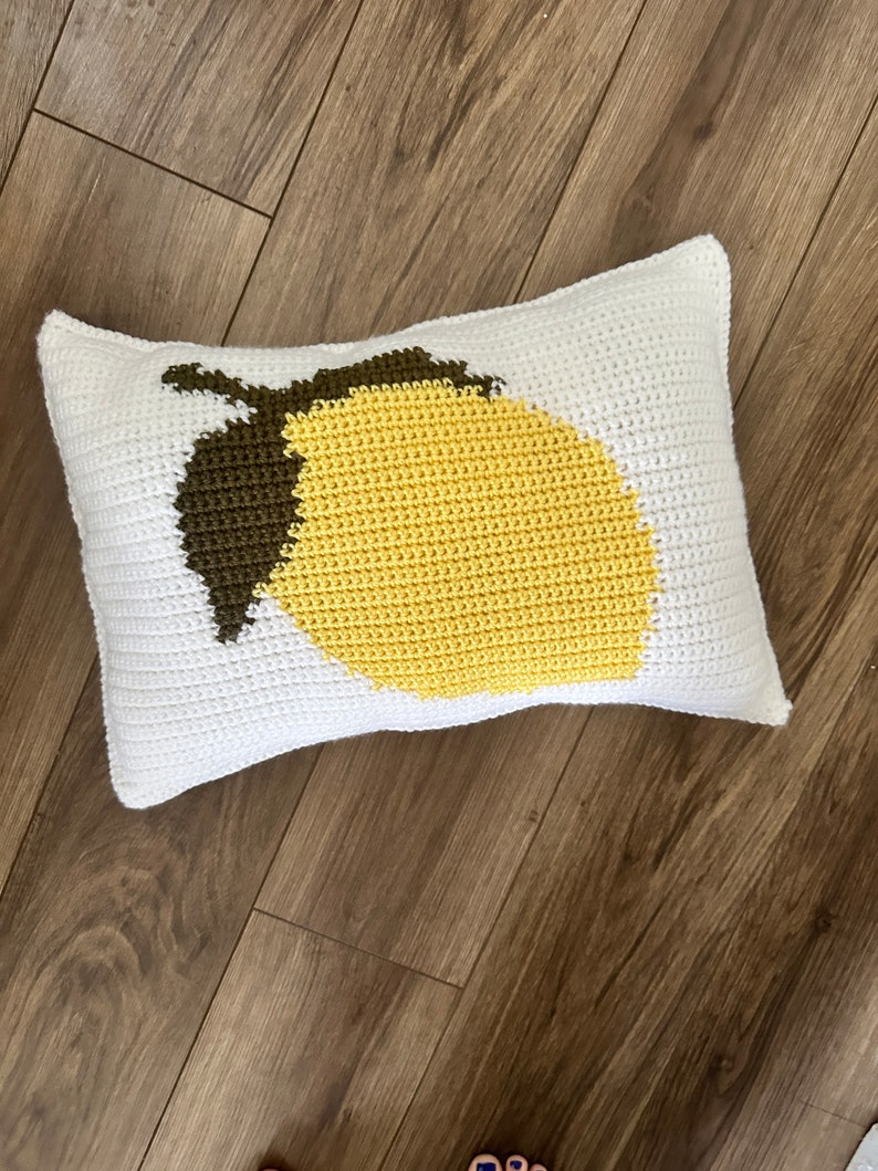 CROCHET PILLOW PATTERN Lovely Lemon Crochet Pillow image 3