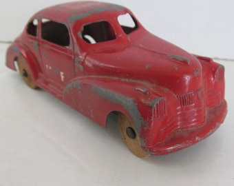 Art Deco Toy Car Coupe Chippy Red Pain Wooden Wheel Cars Antique Toy Car Old Metal car with Wood Wheels metal Toy Cars Antique Cars Hubley