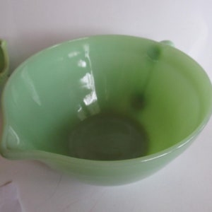 Jadeite Oven Fire King Batter bowl with spout D handle Jadeite Bowl Jadeite Mixing Bowl Jadeite Green Art Deco Glass Green Kitchen decor image 5