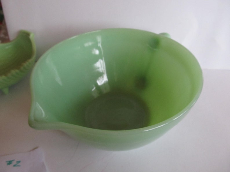 Jadeite Oven Fire King Batter bowl with spout D handle Jadeite Bowl Jadeite Mixing Bowl Jadeite Green Art Deco Glass Green Kitchen decor image 5