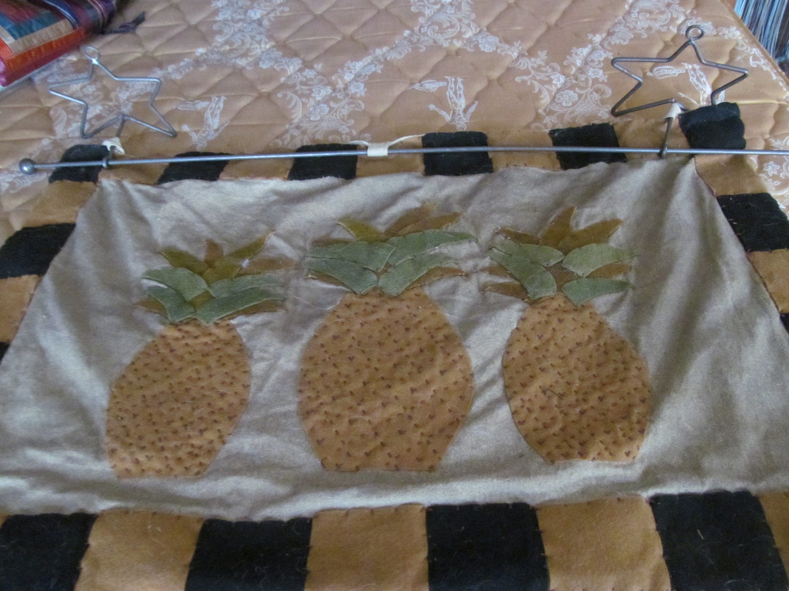 Felt Pineapple Quilt Wall Hanging Primitive Stars Metal Rod Etsy