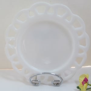 Lacey Cut Milk Glass Cake Plate Wedding Table Decor Milk Glass Wedding Decor Wedding Table Centerpiece Boho Wedding Decor Cupcake Platter