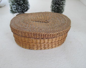 Vintage Oval Lidded Grass Basket Sea Grass baskets Vintage Small Lidded woven Baskets Vintage wicker baskets Organic Storage baskets