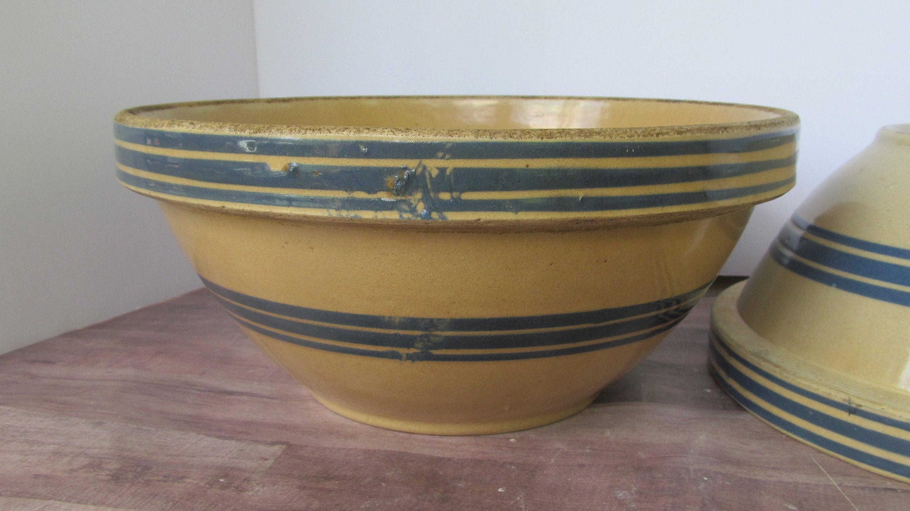 11 1/2 Yellow Ware Bowl Tripple Blue and White Stripe yellow Etsy España