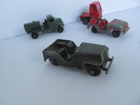 tootsie toy army jeep