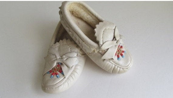 Baby Moccasins Vintage White Leather Moccasins Ba… - image 1